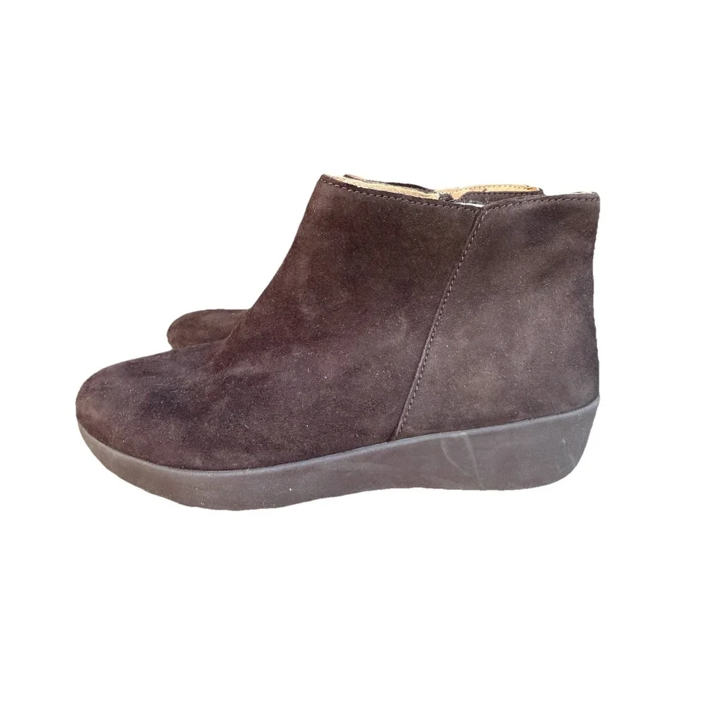 FitFlop Sumi suede ankle boots in chocolate brown Women's Booties Size 5